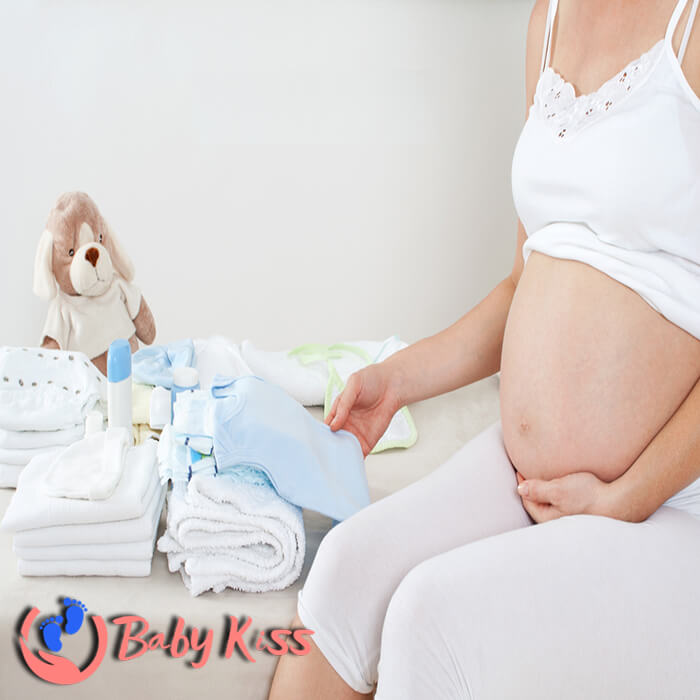 Quần áo và phụ kiện sơ sinh